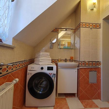 Spacious 2-Bedroom Apartment Zabjak With Ac Tour As Laibach Exterior foto