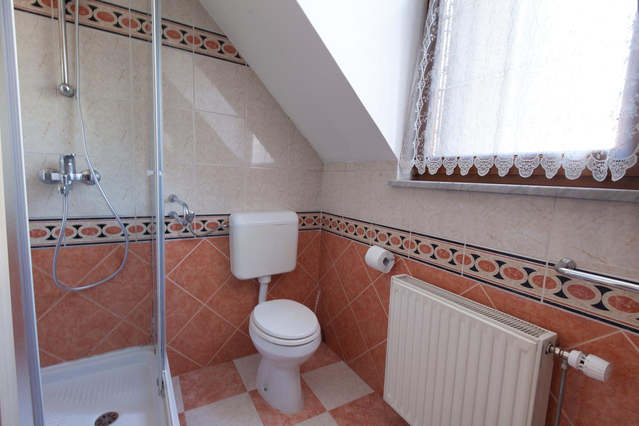 Spacious 2-Bedroom Apartment Zabjak With Ac Tour As Laibach Exterior foto
