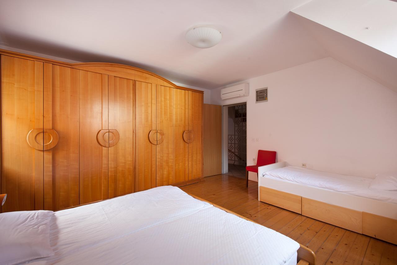 Spacious 2-Bedroom Apartment Zabjak With Ac Tour As Laibach Exterior foto