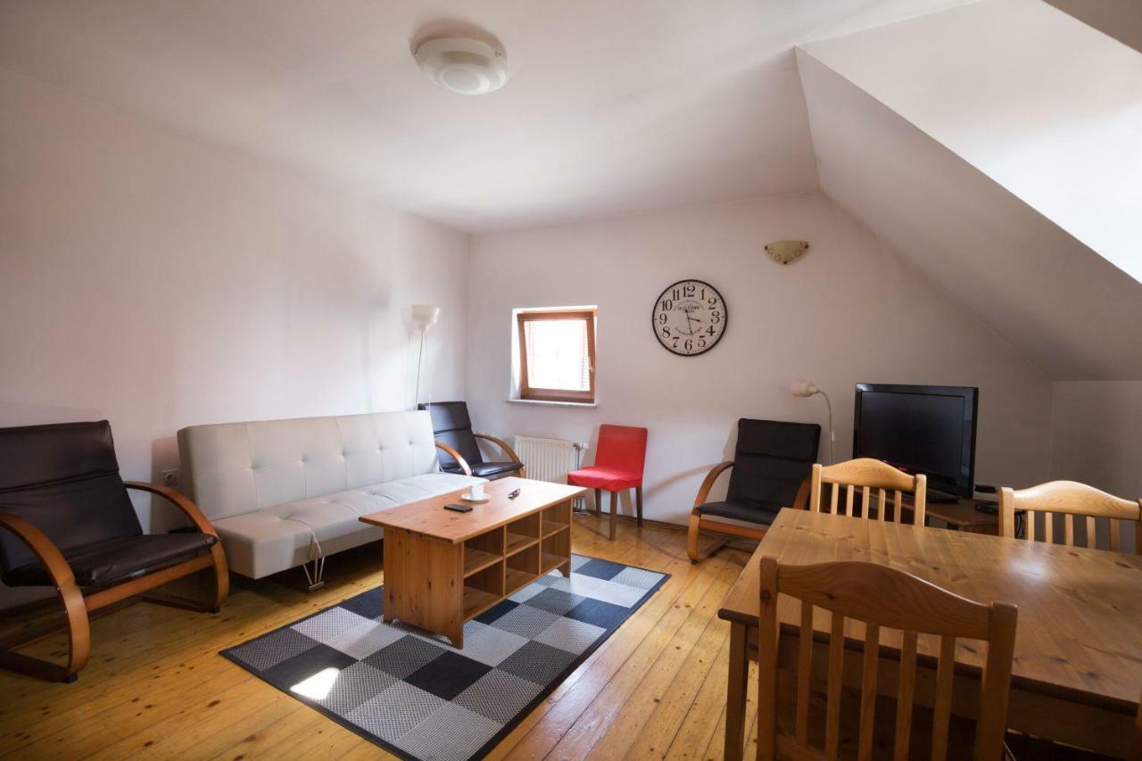 Spacious 2-Bedroom Apartment Zabjak With Ac Tour As Laibach Exterior foto